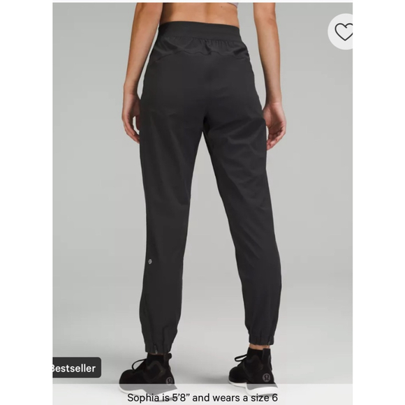 Lululemon Pants - Women's Lululemon Black Jogger Pants Size 8